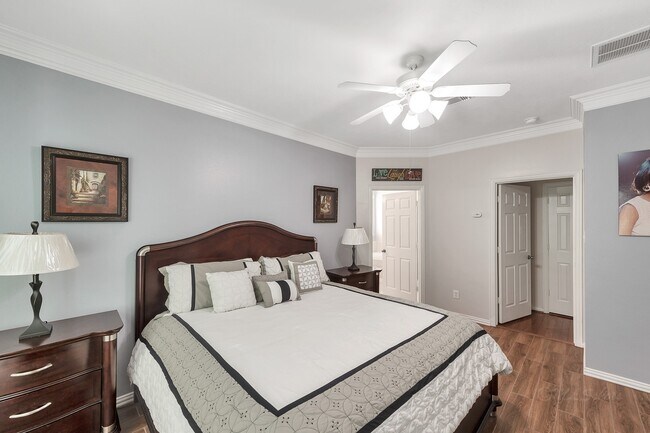 Building Photo - 16222 Wilmington Park Ln