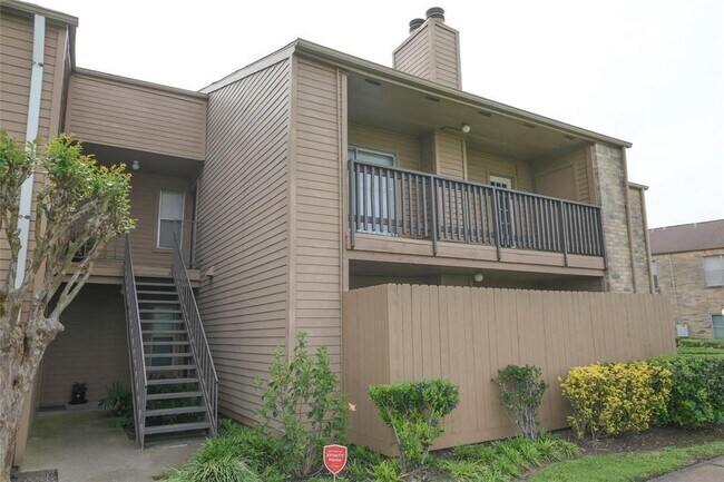 Primary Photo - 10555 Turtlewood Ct