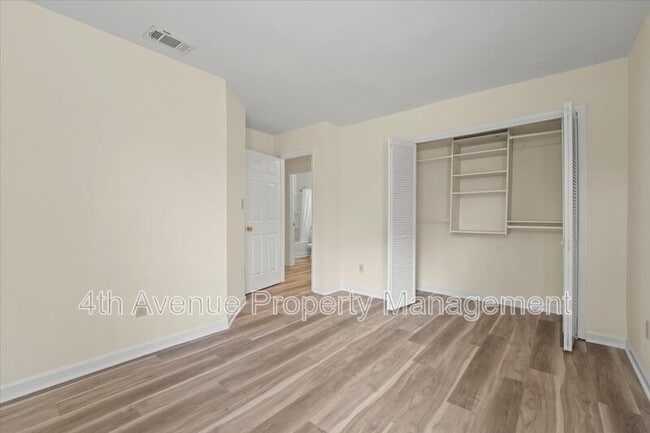 Building Photo - 500 Padens Chase Ct