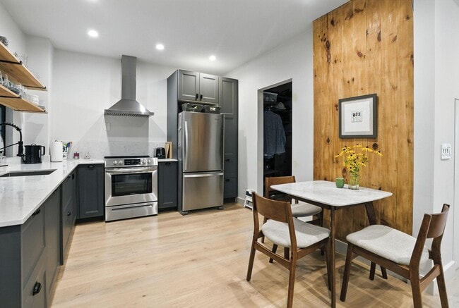 Building Photo - 199 Upland Farm Rd