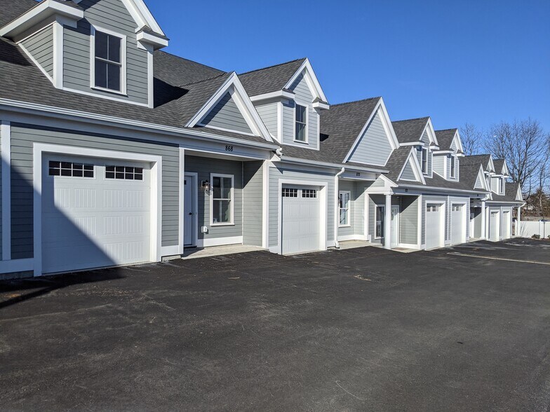 Building Photo - 868 Washington St