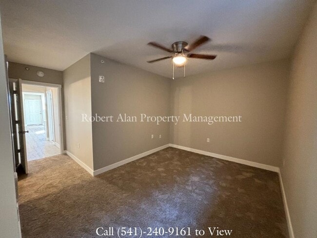 Building Photo - 2601 SW Hailey Ave