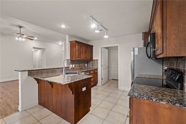 Building Photo - 3806 W Tanyard Dr
