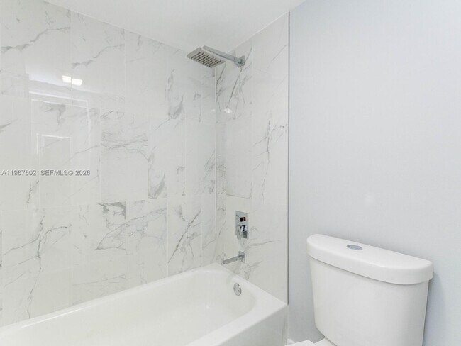 Building Photo - 20505 E Country Club Dr