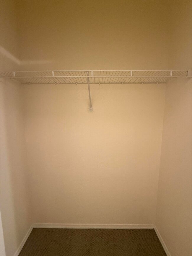 Building Photo - 1106 Belmont Pl