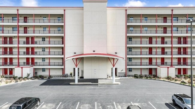 Building Photo - 210 Raceday Center Dr