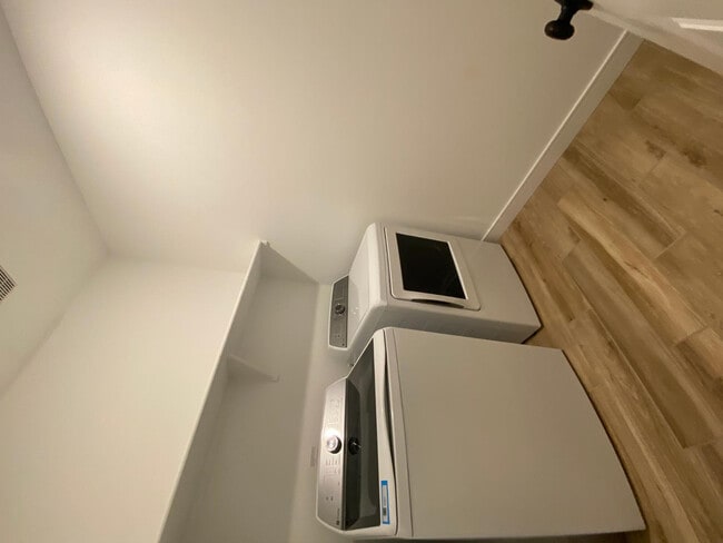 Building Photo - 23414 W Raymond St