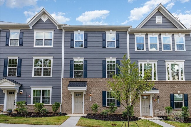 Building Photo - 306 New Gallant Dr