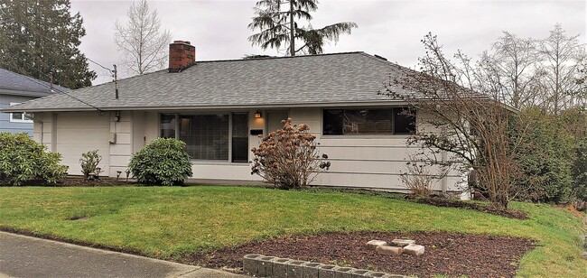 Building Photo - House For RENT:  Historic North Everett 2 ...