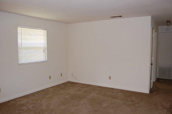 Building Photo - 3730 Maria Cir