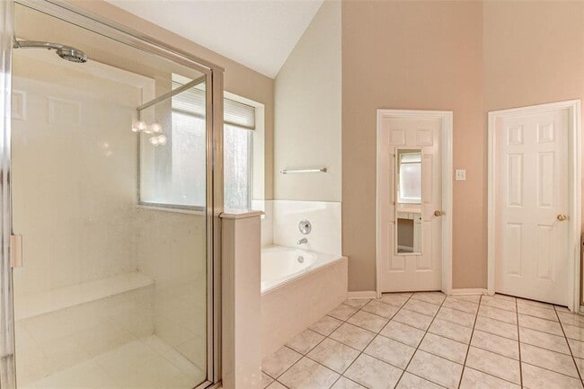 Building Photo - 1138 Jasons Bend Dr