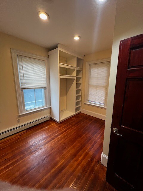 Building Photo - 233 Pleasant St