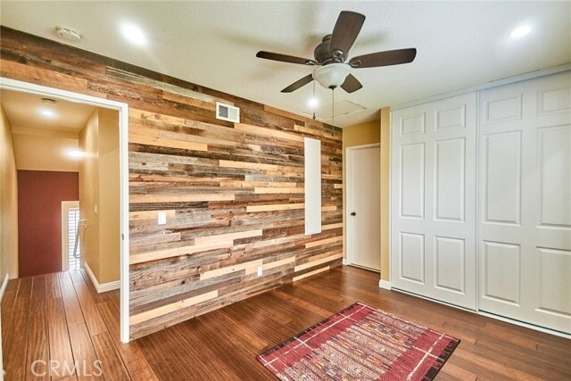 Building Photo - 881 Hartford Ln