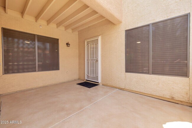 Building Photo - 9990 N Scottsdale Rd