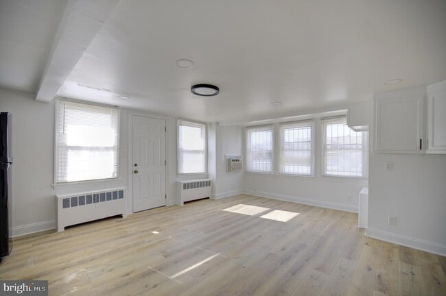 Building Photo - 3015 Gibbons Ave