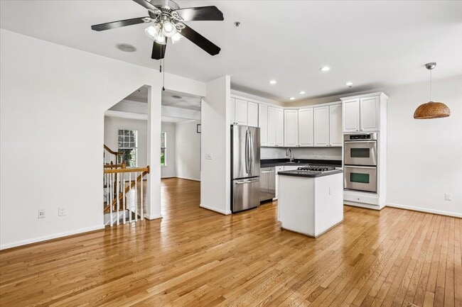 Building Photo - 14104 Parker Farm Way