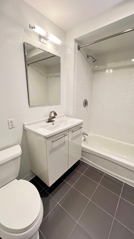 Building Photo - 2 Earhart St