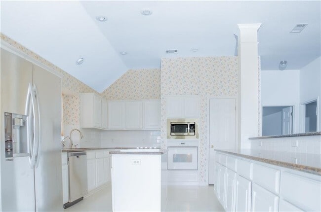 Building Photo - 7764 Yaupon Dr