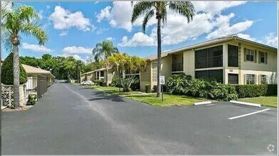 Building Photo - 2515 Bayshore Gardens Pkwy