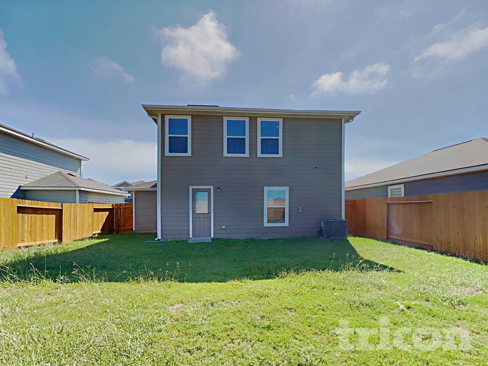 Building Photo - 3119 Gilbert Garden