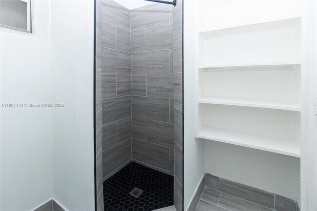 Building Photo - 1840 Fillmore St