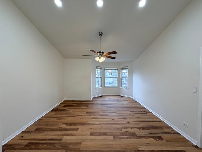 Building Photo - 431 Pine Lake Cir