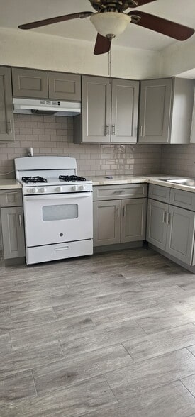 Building Photo - 1217 3rd Ave N