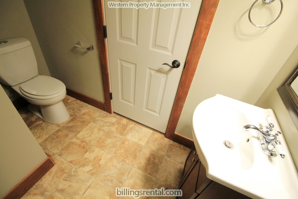Basement Half-Bathroom - 2027 Lakehills Dr
