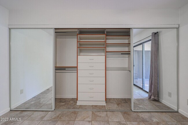 Building Photo - 9355 N 91st St