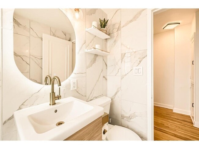 Building Photo - 3805 France Ave S