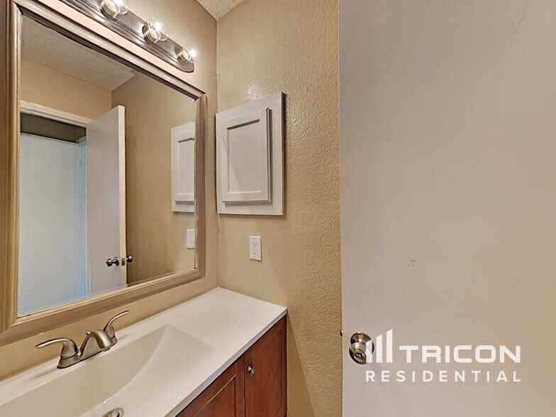 Building Photo - 609 Eagle Trace Dr
