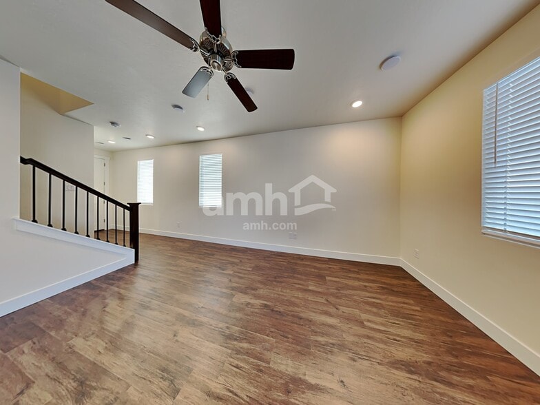 Building Photo - 4060 S Slate Creek Ave