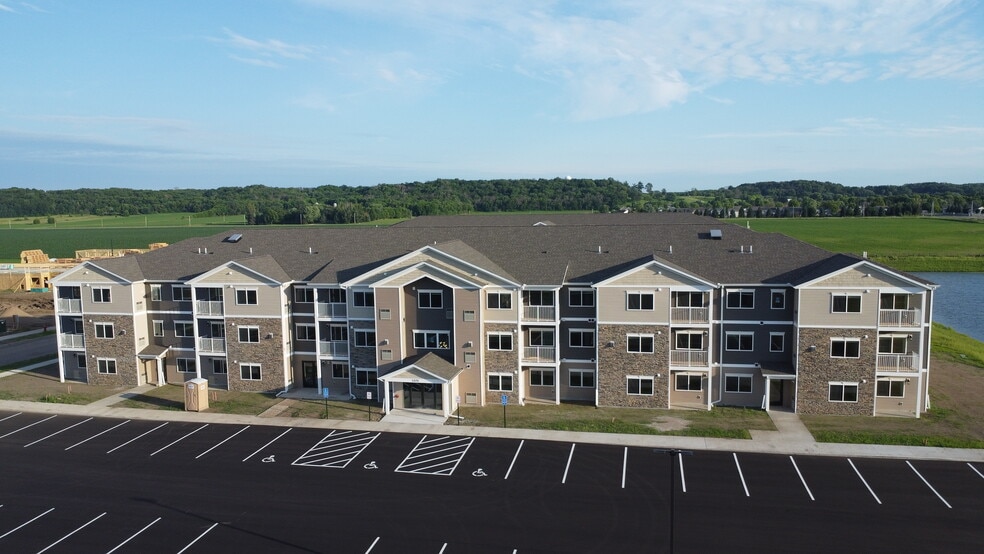 Primary Photo - Hickory Grove