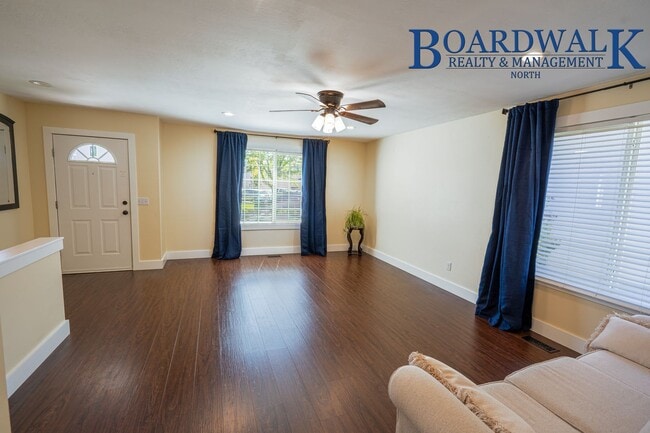 Building Photo - Main-Level 3 Bed / 2 Bath Home in Farmington