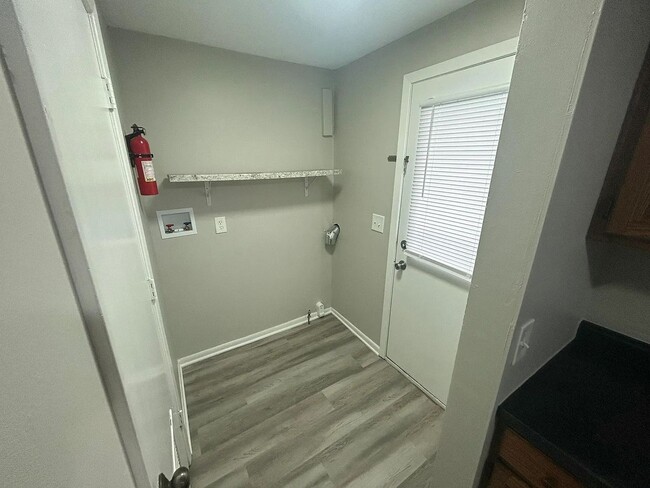 Building Photo - Updated 3 Bed / 2 Bath Home – Council Bluffs – $1,495/mo