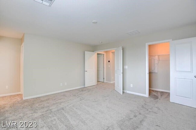 Building Photo - 4148 Elegant Chateau St