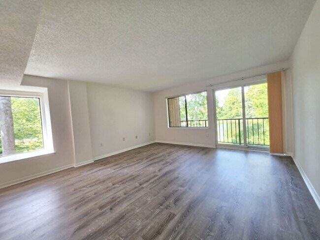 Building Photo - 231 Canal Park Dr