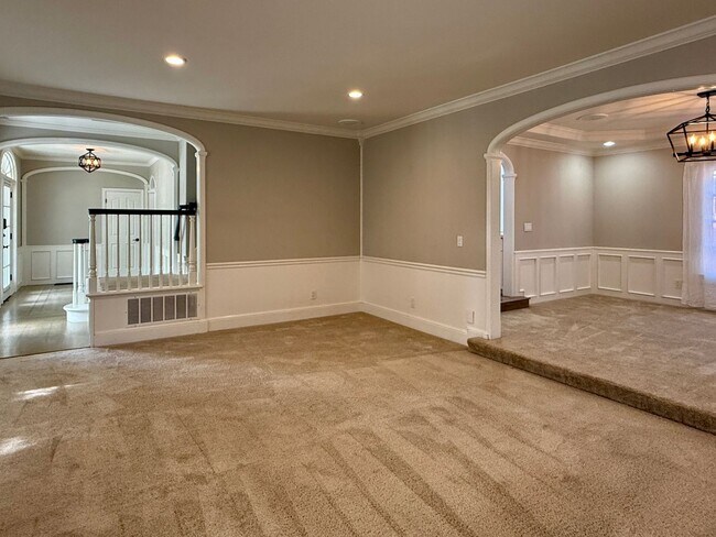 Building Photo - Stunning 4 Bedroom 3 Bath Home in Campbell