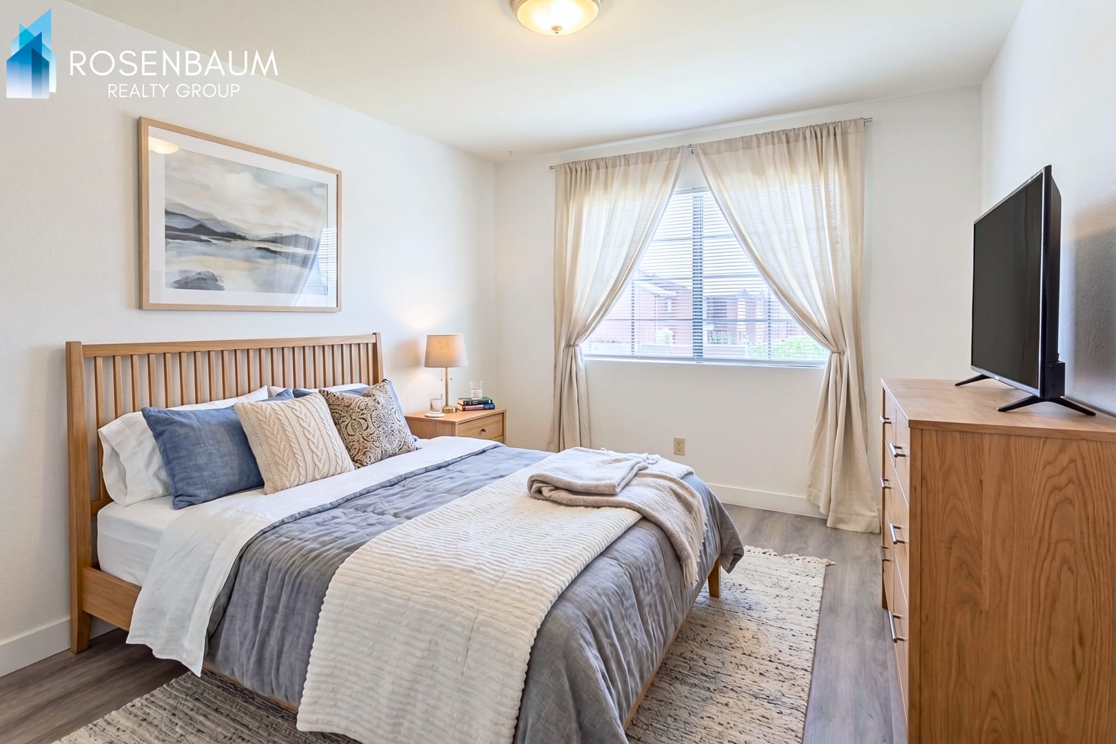 Building Photo - Gorgeous 5-beds, 3.5 baths 2-story home in the desirable Sandretto Hills community!