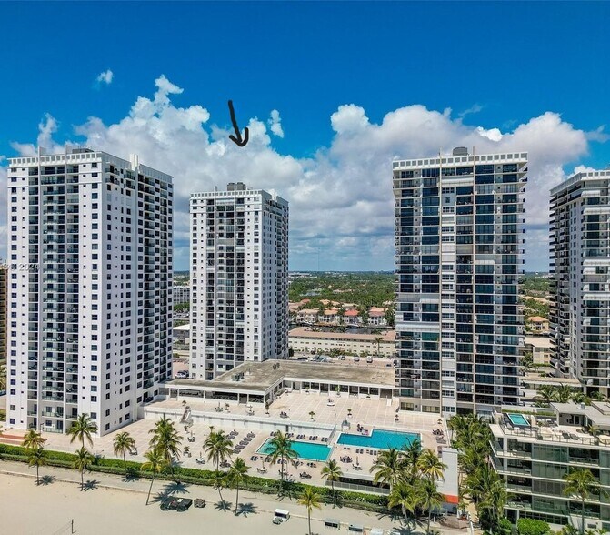 Building Photo - 2401 S Ocean Dr
