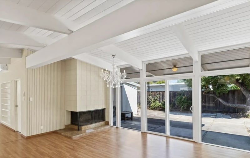 Building Photo - 2085 Sandalwood Ct