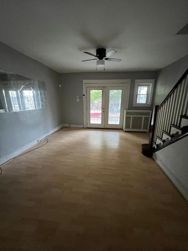 Building Photo - Remodeled Front Porch Home - Frankford