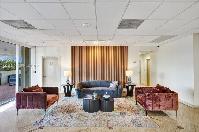 Building Photo - 6422 Collins Ave