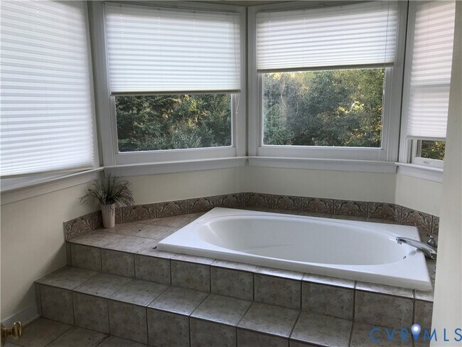 Building Photo - 2395 State Rte 635