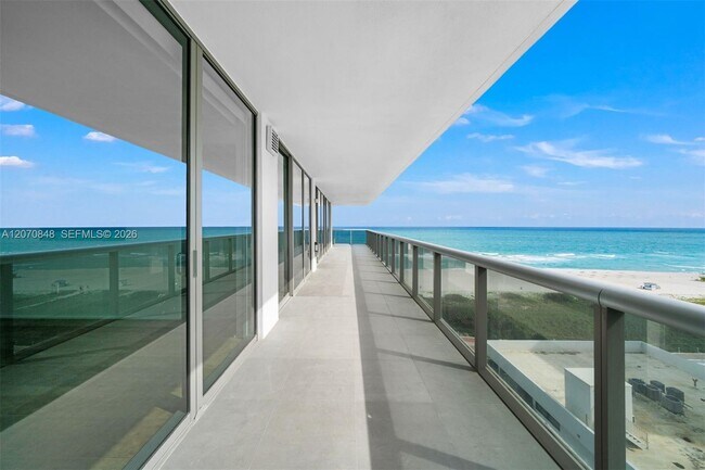 Building Photo - 5875 Collins Ave