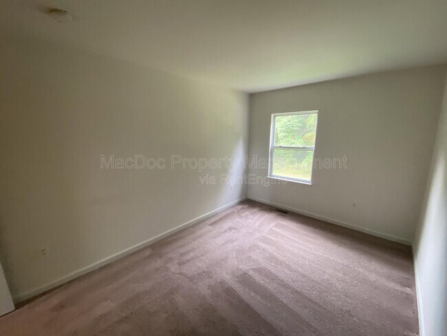 Building Photo - 10910 Coreys Way