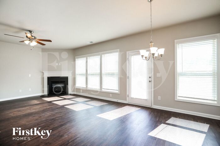 Building Photo - 3100 Baylor Cir