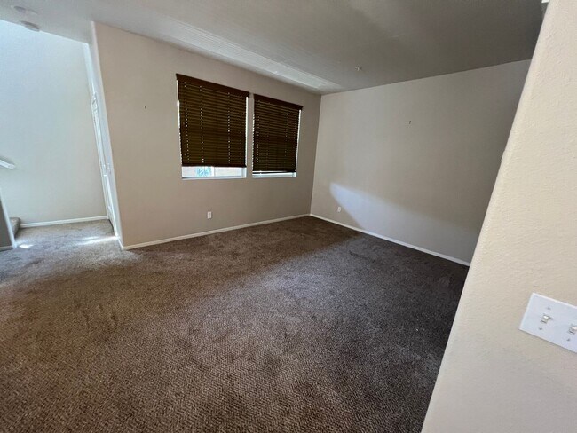 Building Photo - Coming Soon! Otay Ranch Townhouse with att...