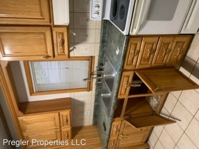 Building Photo - 2 br, 1 bath House - 205 Denver