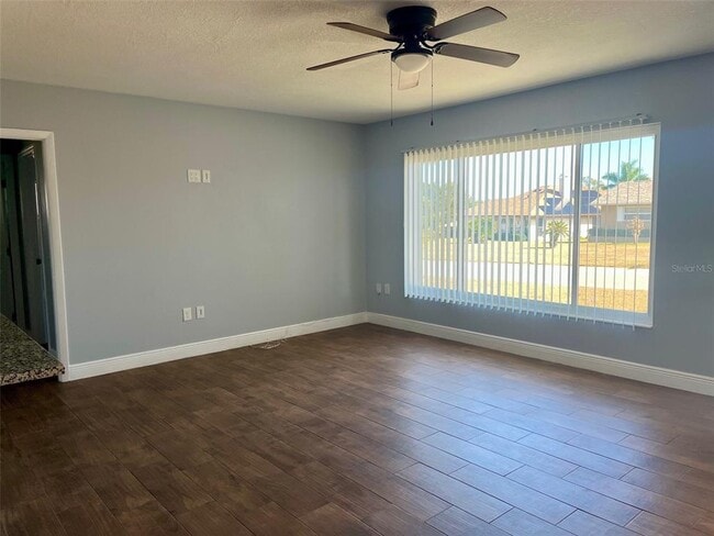 Building Photo - 36 Marigold Ln